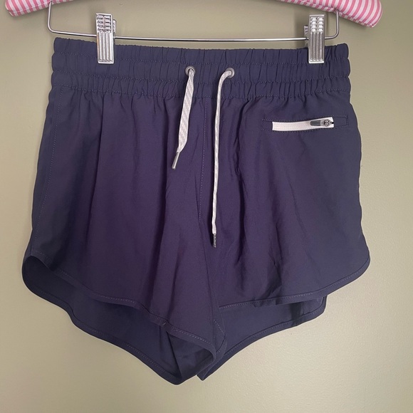 Vuori Pants - Vuori Dark Blue Women's Athletic Shorts